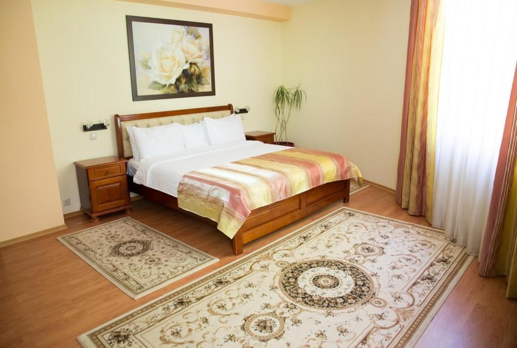 Hotel Nemira Slanic Moldova Ngoại thất bức ảnh