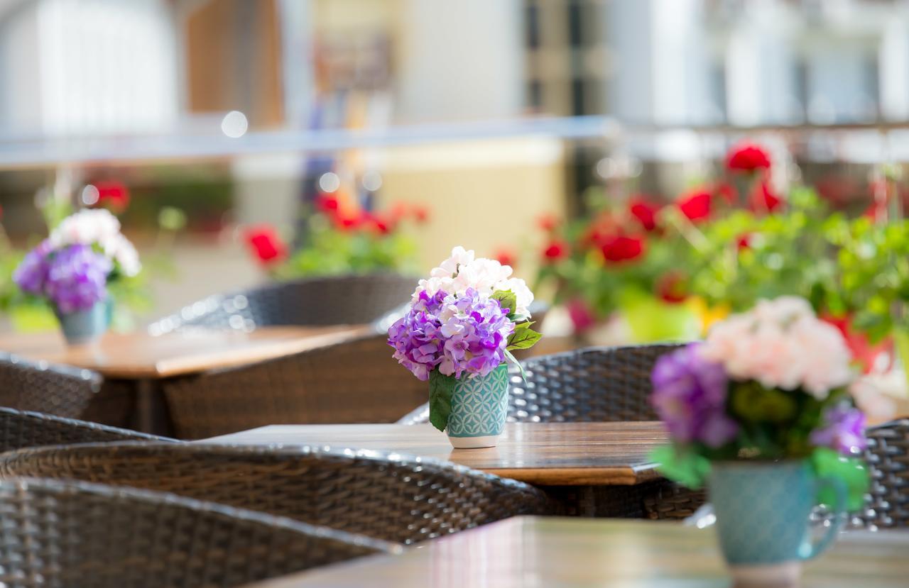 Hotel Nemira Slanic Moldova Ngoại thất bức ảnh