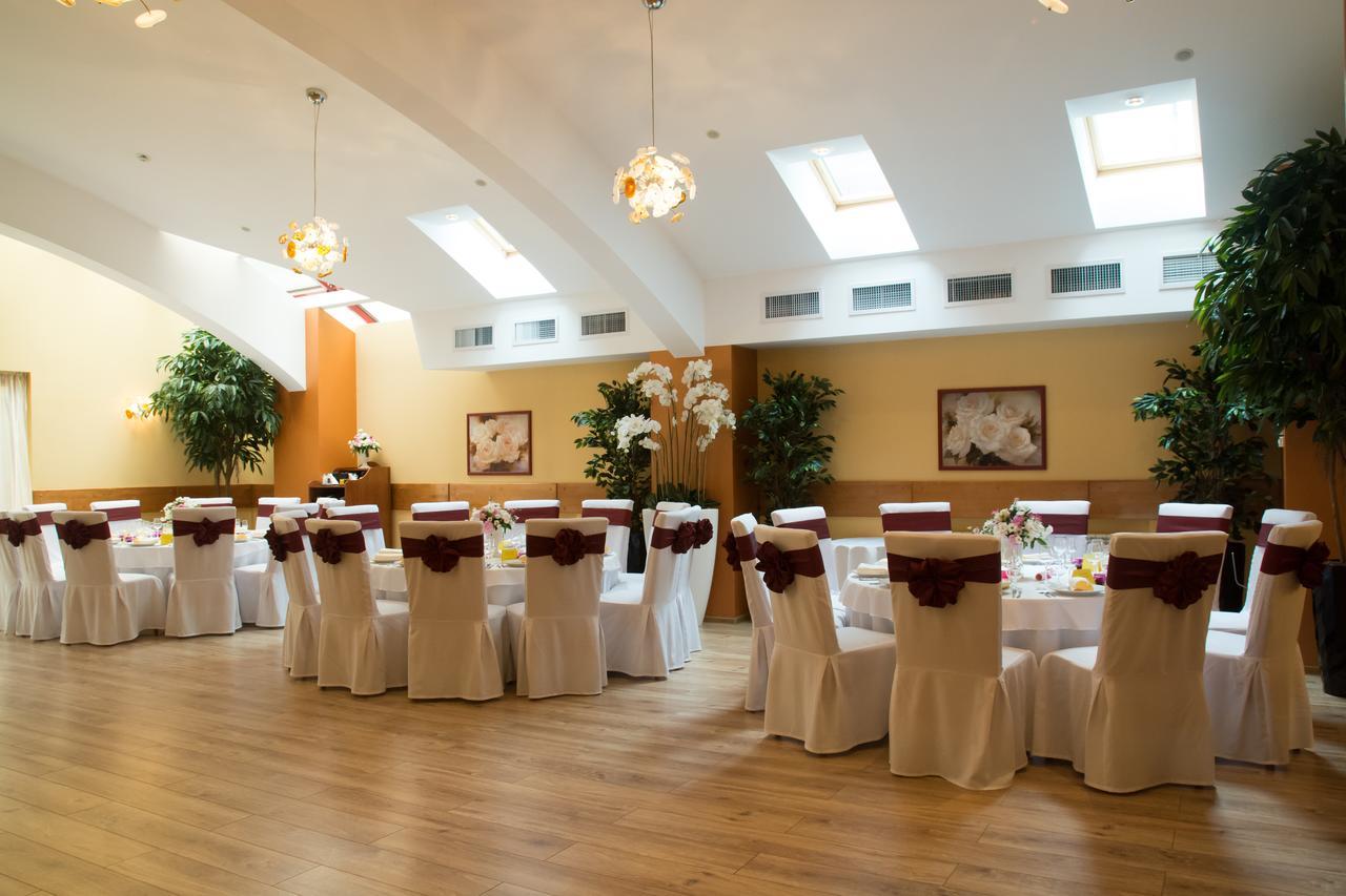 Hotel Nemira Slanic Moldova Ngoại thất bức ảnh