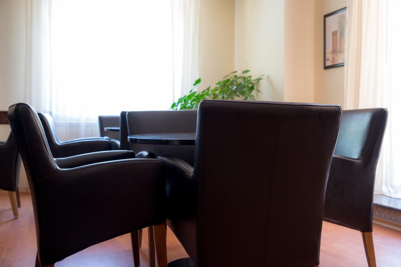Hotel Nemira Slanic Moldova Ngoại thất bức ảnh