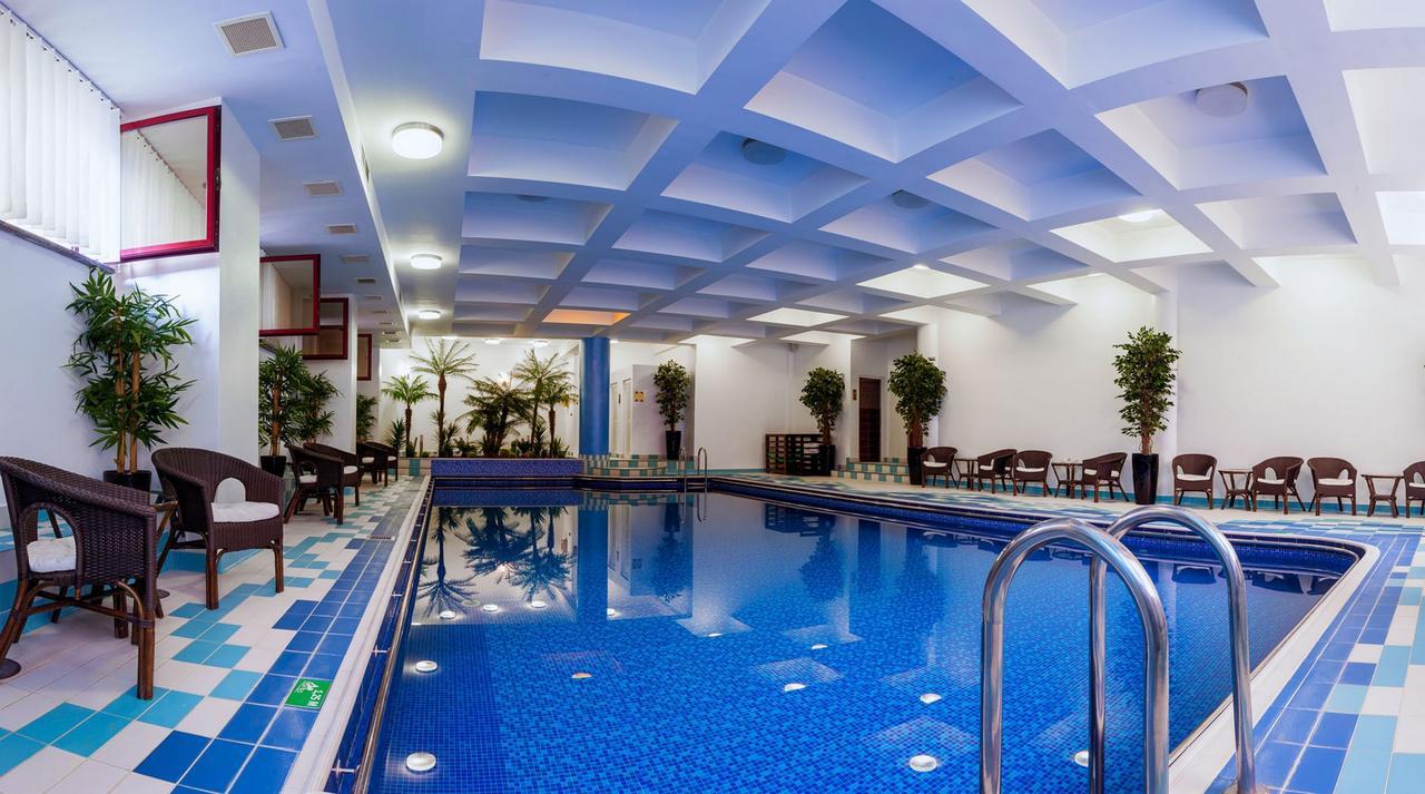 Hotel Nemira Slanic Moldova Ngoại thất bức ảnh
