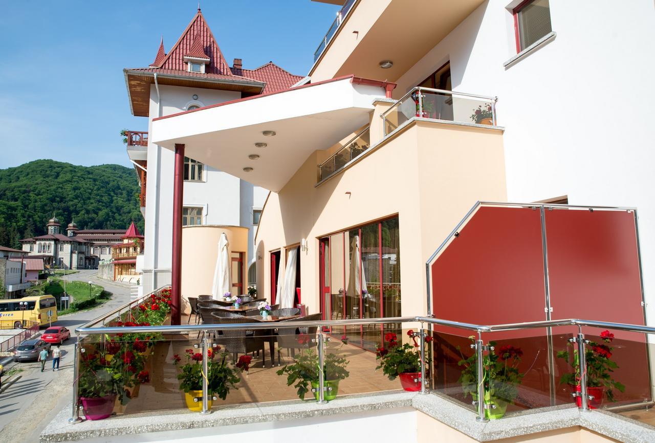 Hotel Nemira Slanic Moldova Ngoại thất bức ảnh