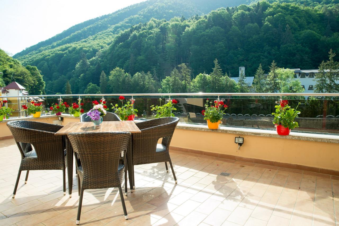 Hotel Nemira Slanic Moldova Ngoại thất bức ảnh