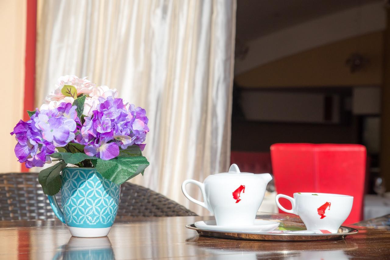 Hotel Nemira Slanic Moldova Ngoại thất bức ảnh