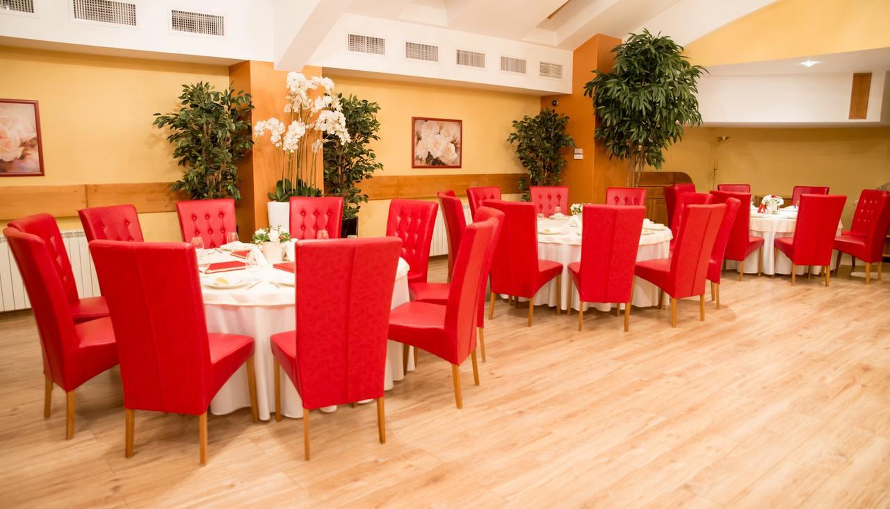 Hotel Nemira Slanic Moldova Ngoại thất bức ảnh